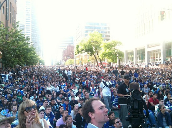 vancouver_canucks_crowd